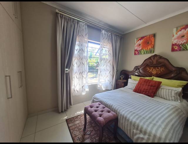 4 BEDROOM FREESTANDING FOR SALE IN VELD EN VLEI
